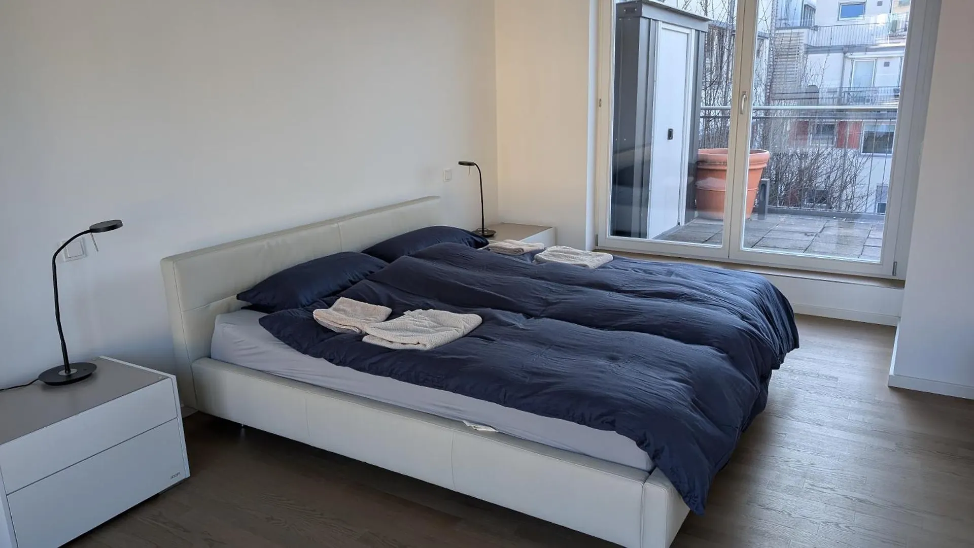 Doublebedroom With Bath Doppelzimmer Mit Bad ميونيخ